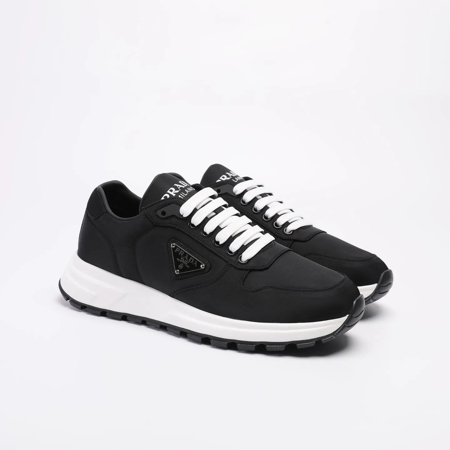 Batch 580 [PRADA] Men's shoes are popular in the counter, official website synchronization, high-quality shipments. Fabric: original cowhide with snakeskin. Lining: cowhide feet + cowhide lining. Outsole: original TPU + foam. Size: 38-46